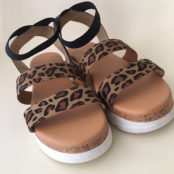 Animal Print Platform Sandals Sz 11 - Picture 2 of 8